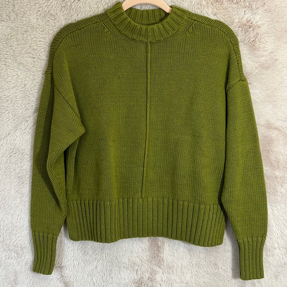 XS Green Sweater